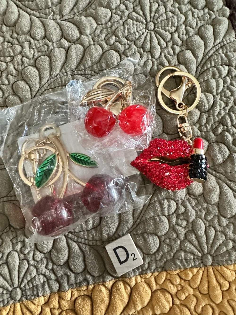 Pick your set of bag charms/key chains - Picture 5 of 9